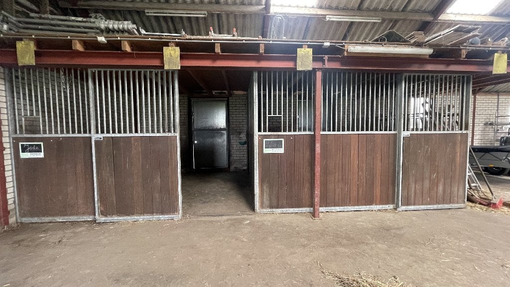 Dubbele Corton paardenbox, Dieren en Toebehoren, Stalling en Weidegang, Stalling, 2 of 3 paarden of pony's