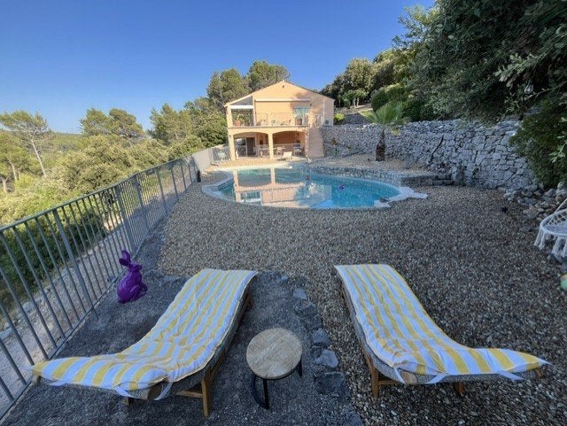 Mooi appartement 50 m2 te huur in Lorgues, Provence., In bergen of heuvels, Provence en Côte d'Azur, Tv, Appartement