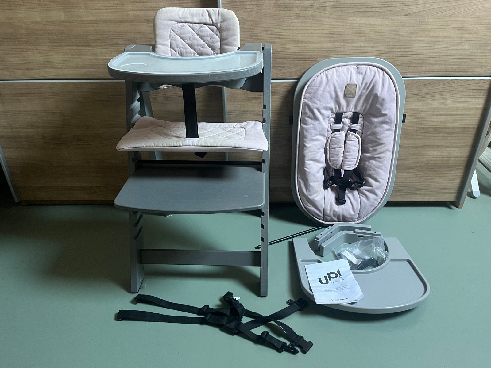 Kidsmill UP baby stoel met newborn set en eetblad, Kinderen en Baby's, Ophalen, Gebruikt, Meegroeistoel, Aanschuifbaar