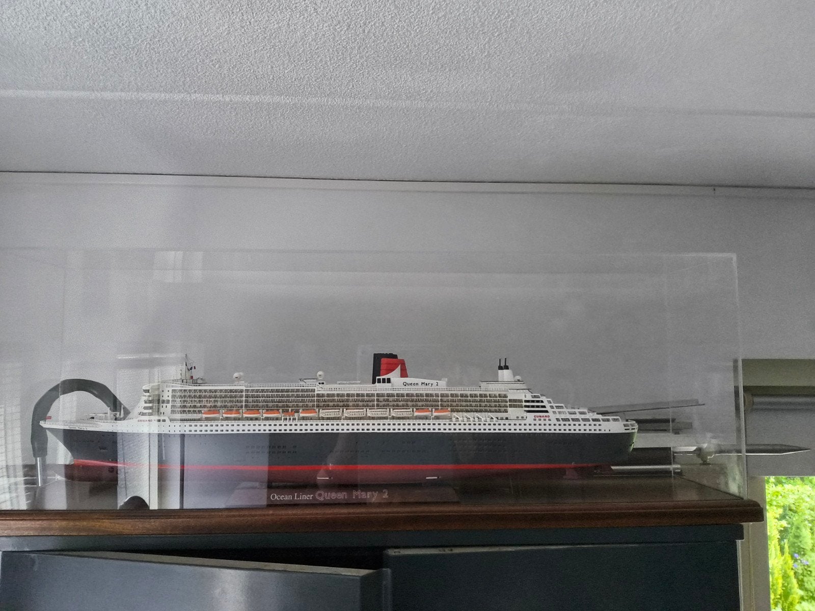 Gedetailleerde Modelboten: Queen Mary 2 & Raderboot, Ophalen, Zo goed als nieuw, 1:50 tot 1:200, Overige merken