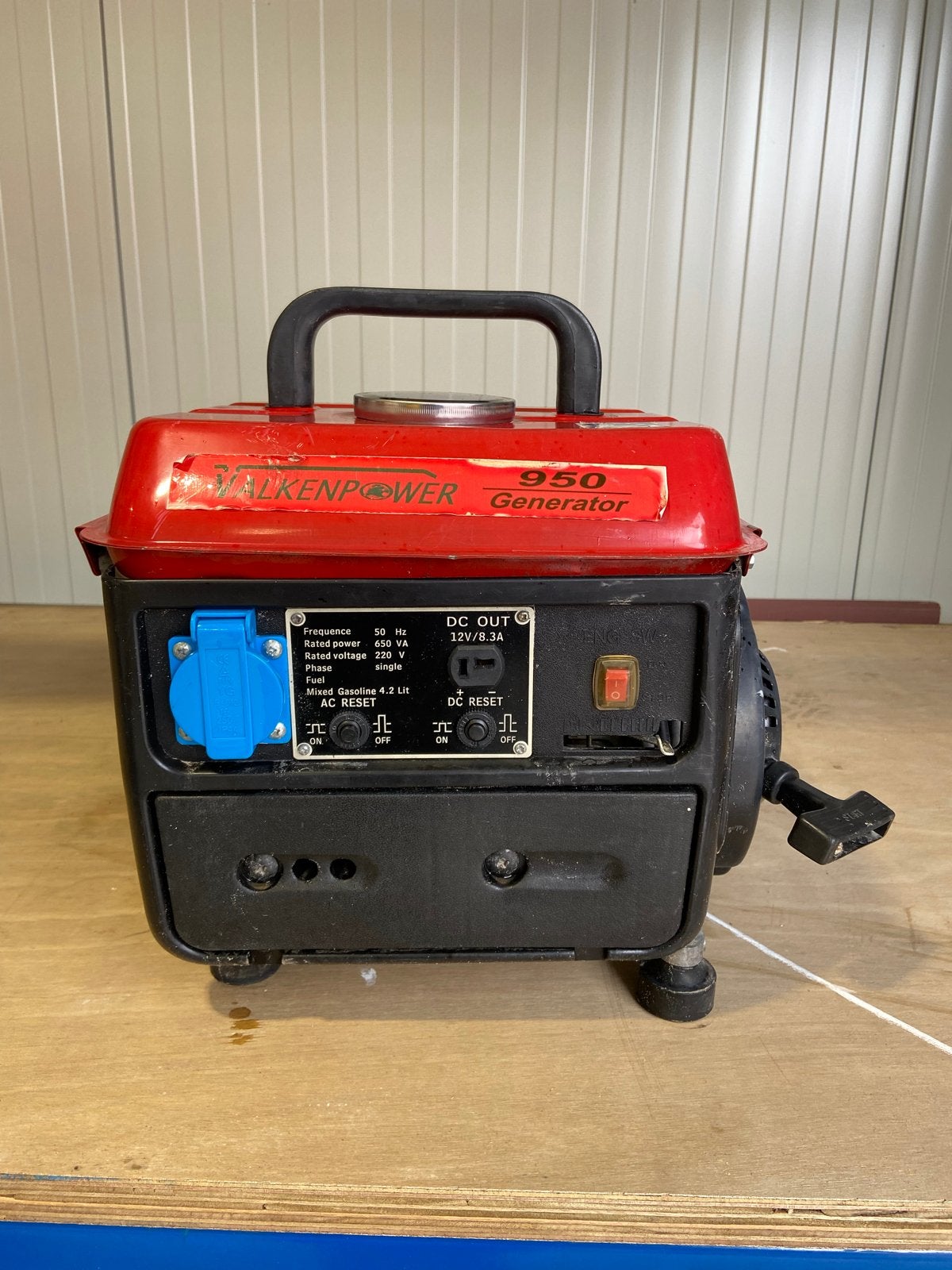Benzine Generator Valkenpower 950 - Staat al een tijdje stil, Ophalen, Gebruikt