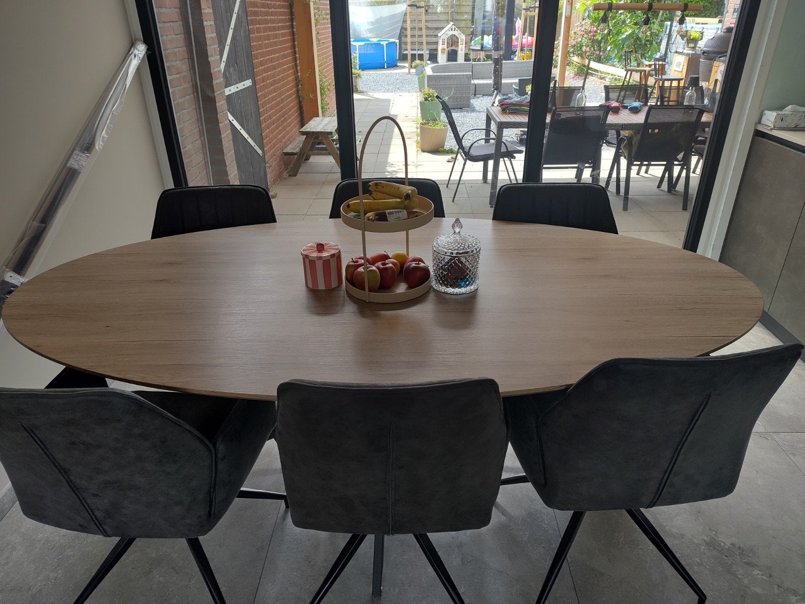 Ovale eettafel met stalen x-poot, Gebruikt, 100 tot 150 cm, 200 cm of meer, Vijf personen of meer