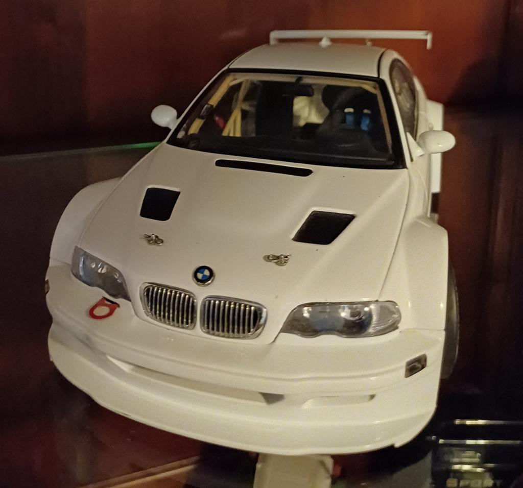 BMW M3 GTR  Autoart, Ophalen, Zo goed als nieuw, Bburago