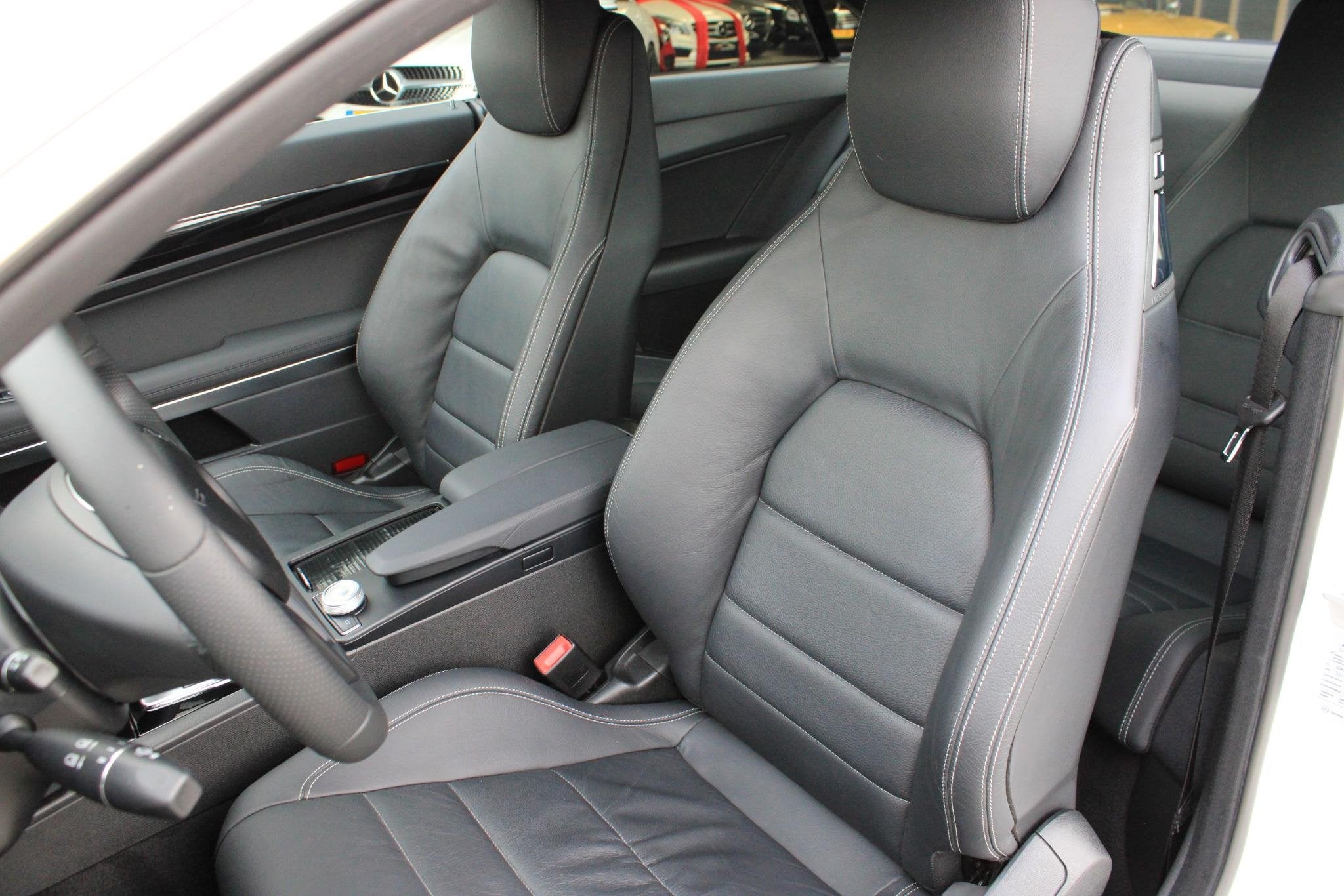 Mercedes-Benz E-Klasse Coupé 350 CGI Camera | Comand | Navi, Auto's, Automaat, Achterwielaandrijving, 4 stoelen, Wit