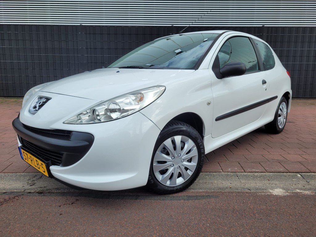 Peugeot 206+ 1.1 XR (bj 2011), Auto's, Voorwielaandrijving, Stof, Gebruikt, 4 cilinders