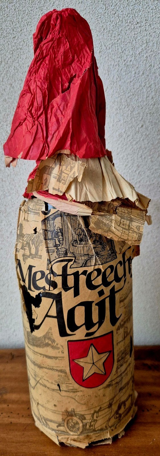 1985 Mestreechs Aajt een traditioneel oud bruin bier Gulpen, Ophalen of Verzenden, Zo goed als nieuw, Flesje(s), Gulpener