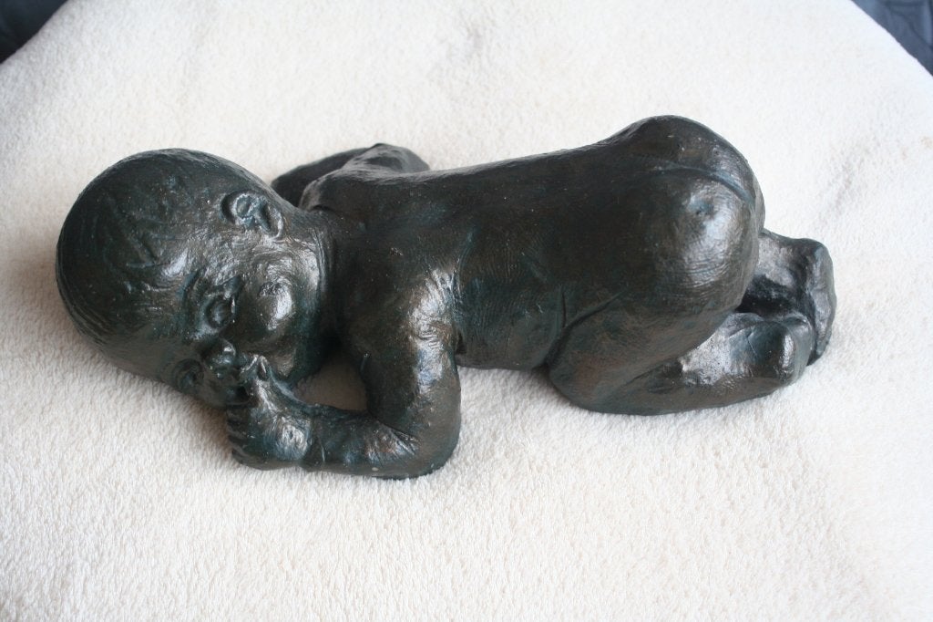 Antieke mooie beeld van Baby is van steen, Groep mensen, Ophalen of Verzenden, 20 - 50 cm, Steen of Keramiek