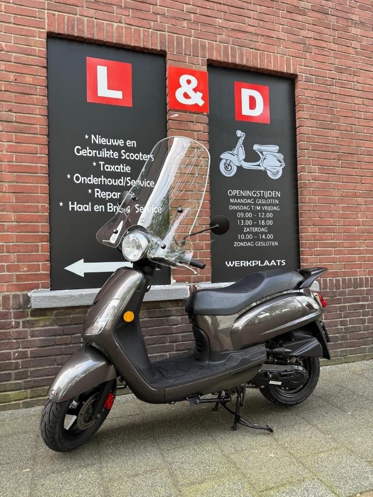 Te Koop sym fiddle II ( blauwe kenteken ), Fietsen en Brommers, Ophalen, Sym Fiddle, Zo goed als nieuw, Benzine