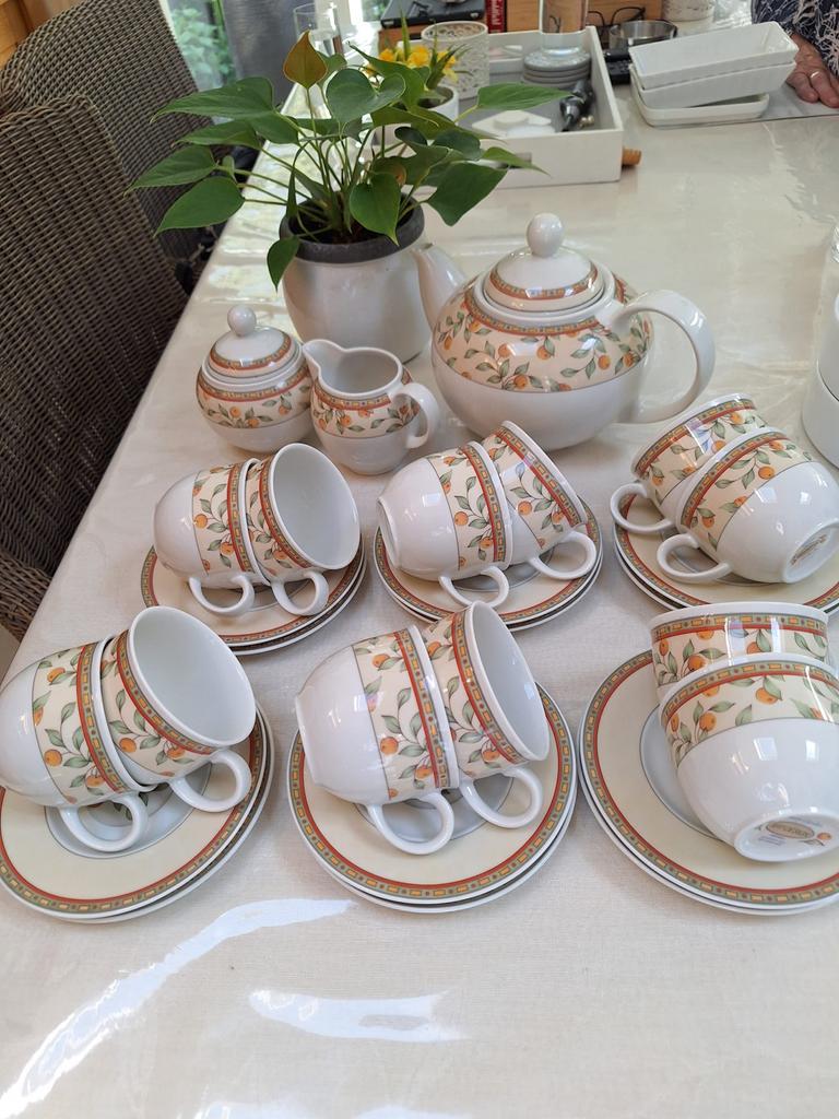 Koffieservies met theepot, suikerpot en melkkan, Ophalen, Keramiek, Zo goed als nieuw, Overige stijlen