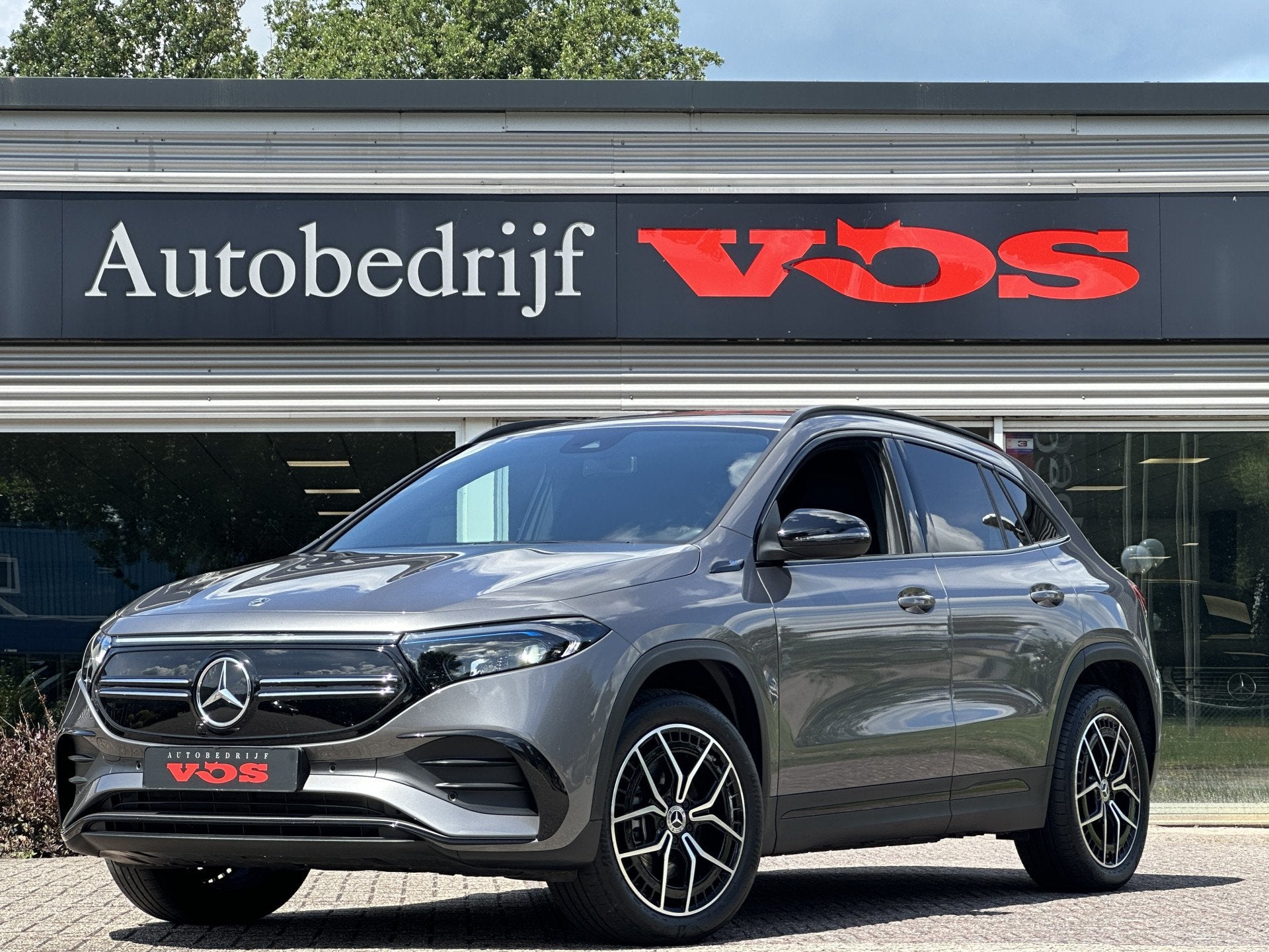 Mercedes-Benz EQA 250 AMG Line | Night pakket | Camera | Sfe, 1940 kg, Gebruikt, Parkeersensor, Met garantie (alle)