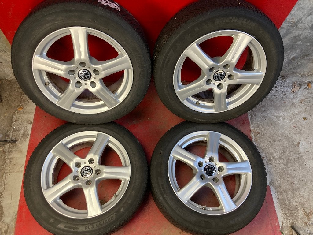Winterbanden Volkswagen Golf 7 205/55R16 Michelin, Gebruikt, 16 inch, ., Banden en Velgen