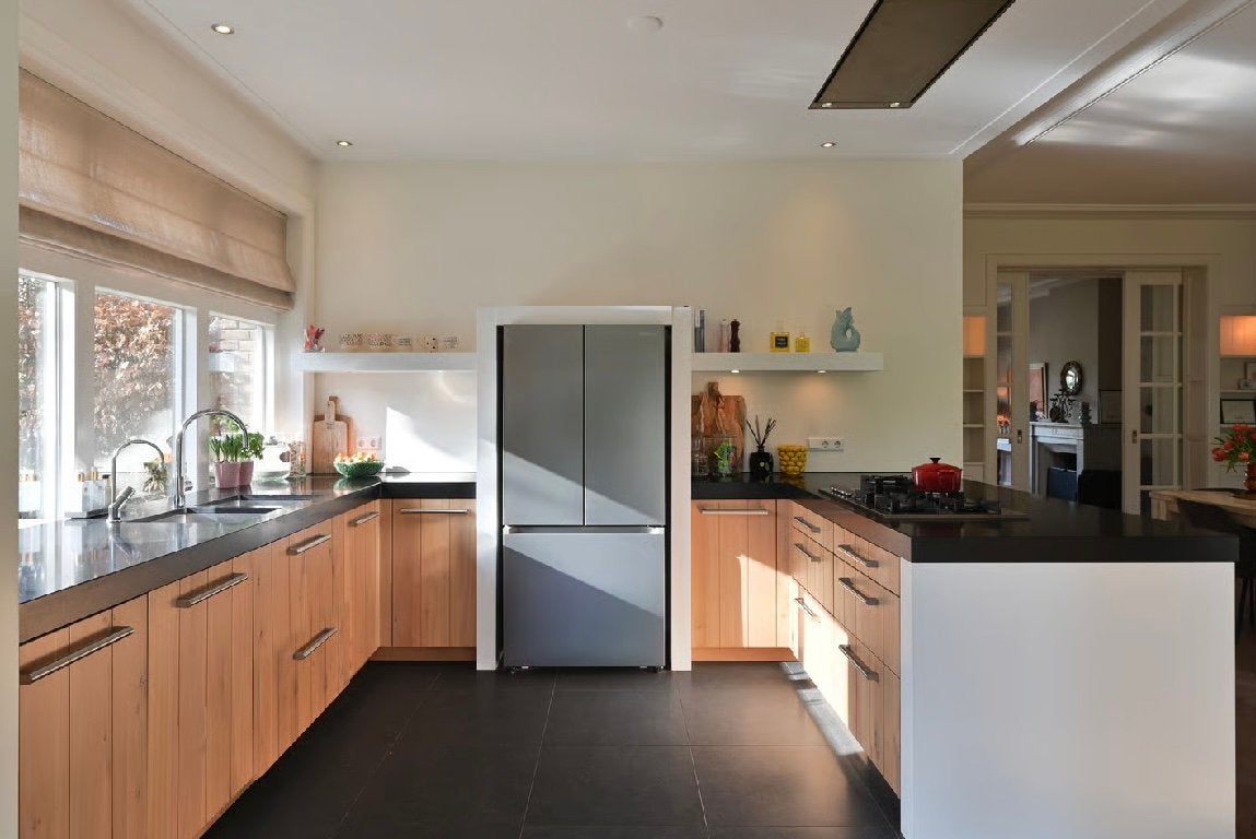 Kloosterman keuken; fronten hout, werkblad zwart natuursteen, Huis en Inrichting, Keuken | Complete keukens, Ophalen, Gebruikt