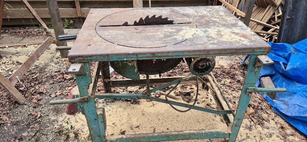 Een goede  bouw cirkelzaagtafel die werkt op krachtstroom, Ophalen, Gebruikt, Cirkelzaag, Onbekend