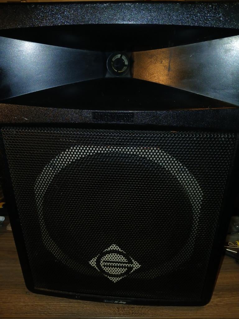 Twee versterkers werken goed., Ophalen of Verzenden, Subwoofer, Overige merken