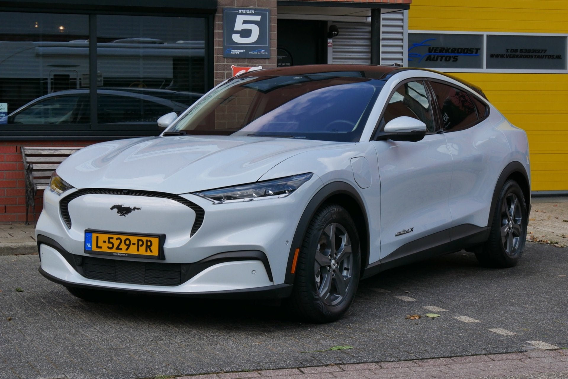 Ford Mustang Mach-E Extended RWD 98 kWh pano. 360cam. leder., Gebruikt, Wit, Mustang, SUV of Terreinwagen