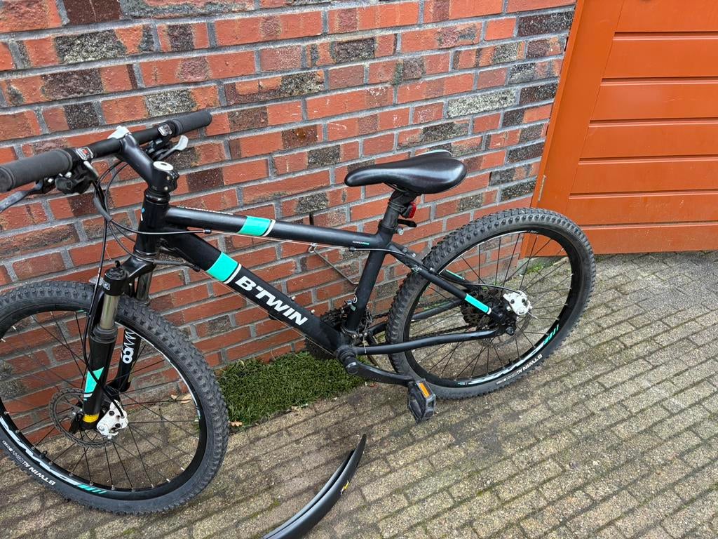 B.TWIN fiets, Ophalen of Verzenden, Zo goed als nieuw, Aluminium, 24 inch of meer