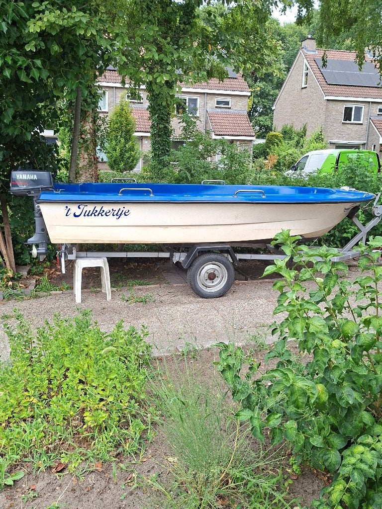 Te koop boot, motorboot compleet met motor en trailer, Watersport en Boten, Gebruikt, Buitenboordmotor, 4 pk, Trailer