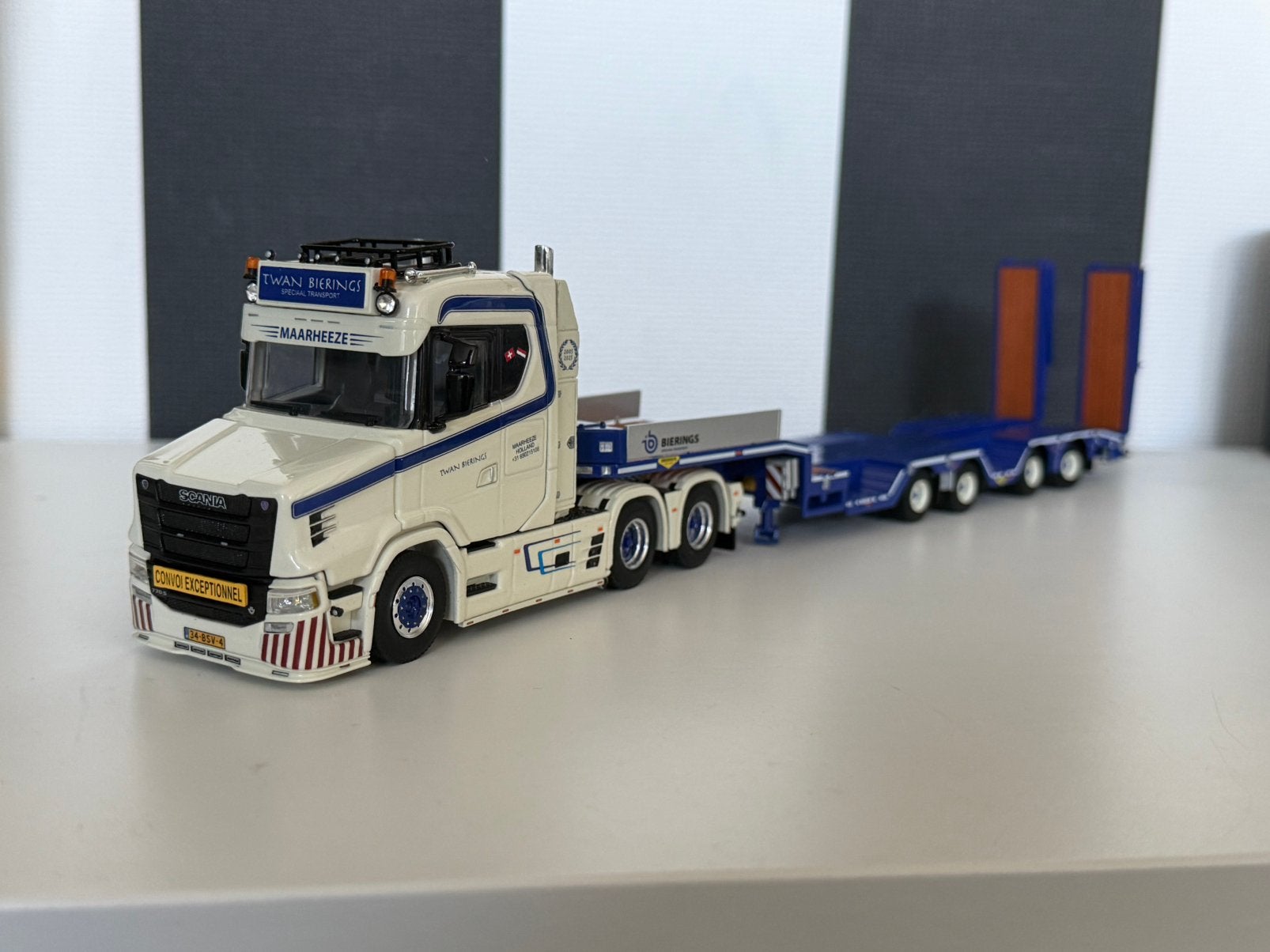 Wsi Twan Bierings, Hobby en Vrije tijd, Modelauto's | 1:50, Ophalen of Verzenden, Zo goed als nieuw, Bus of Vrachtwagen, Wsi