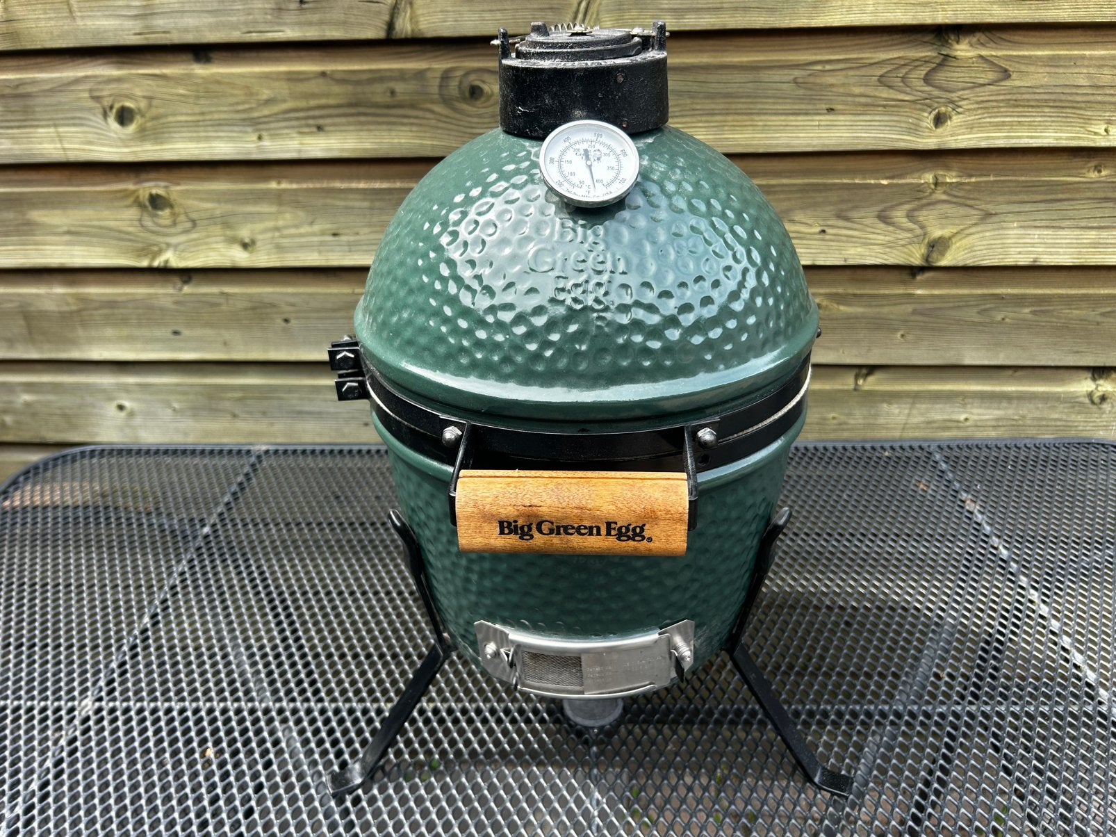 Big Green Egg Mini + Onderstel – 2x gebruikt!, Ophalen, Zo goed als nieuw, Met accessoires