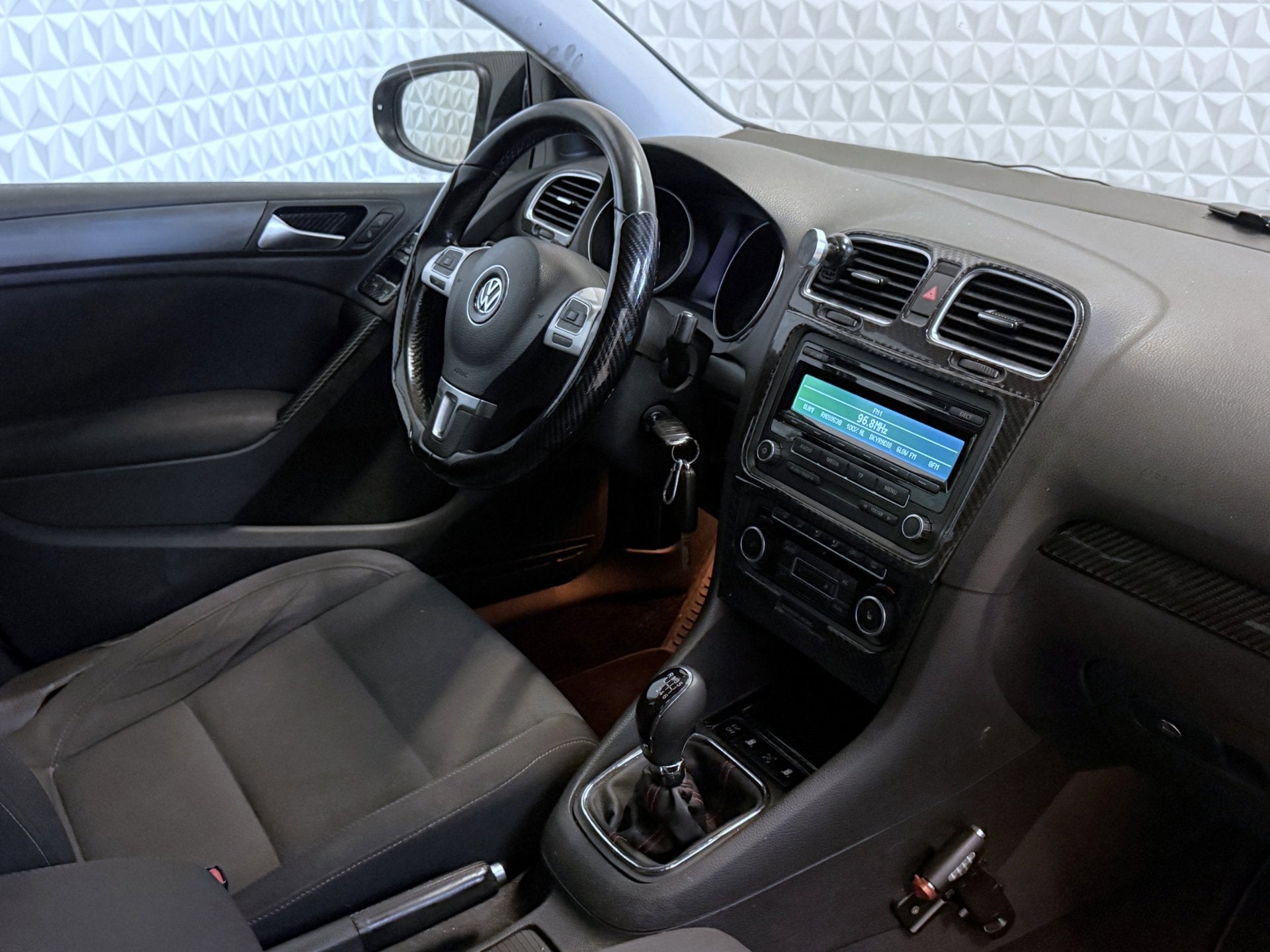 Volkswagen Golf 1.2 TSI Trendline BlueMotion / SPORT STYLE (, Voorwielaandrijving, Euro 5, Stof, Gebruikt