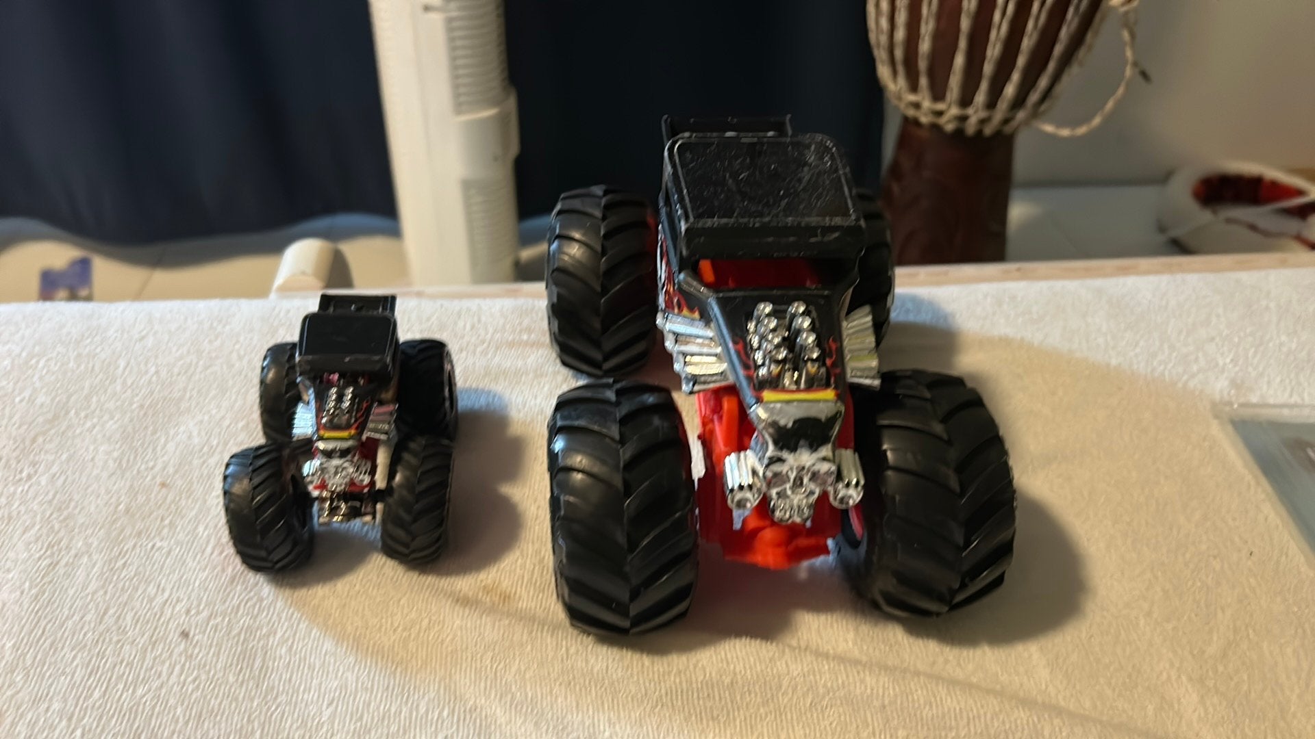 Monster trucks, Ophalen, Zo goed als nieuw, Auto offroad
