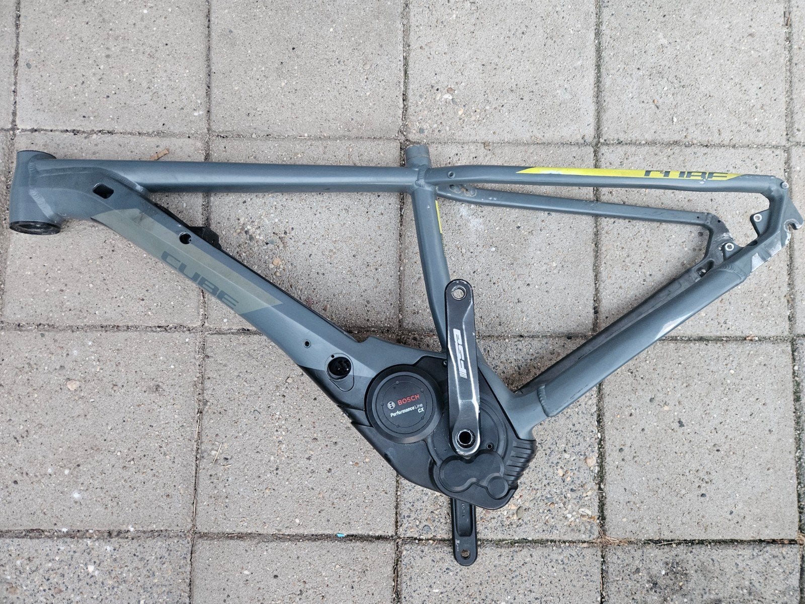 Cube Reaction Hybrid FRAME + DEFECTE Bosch performance CX, Ophalen