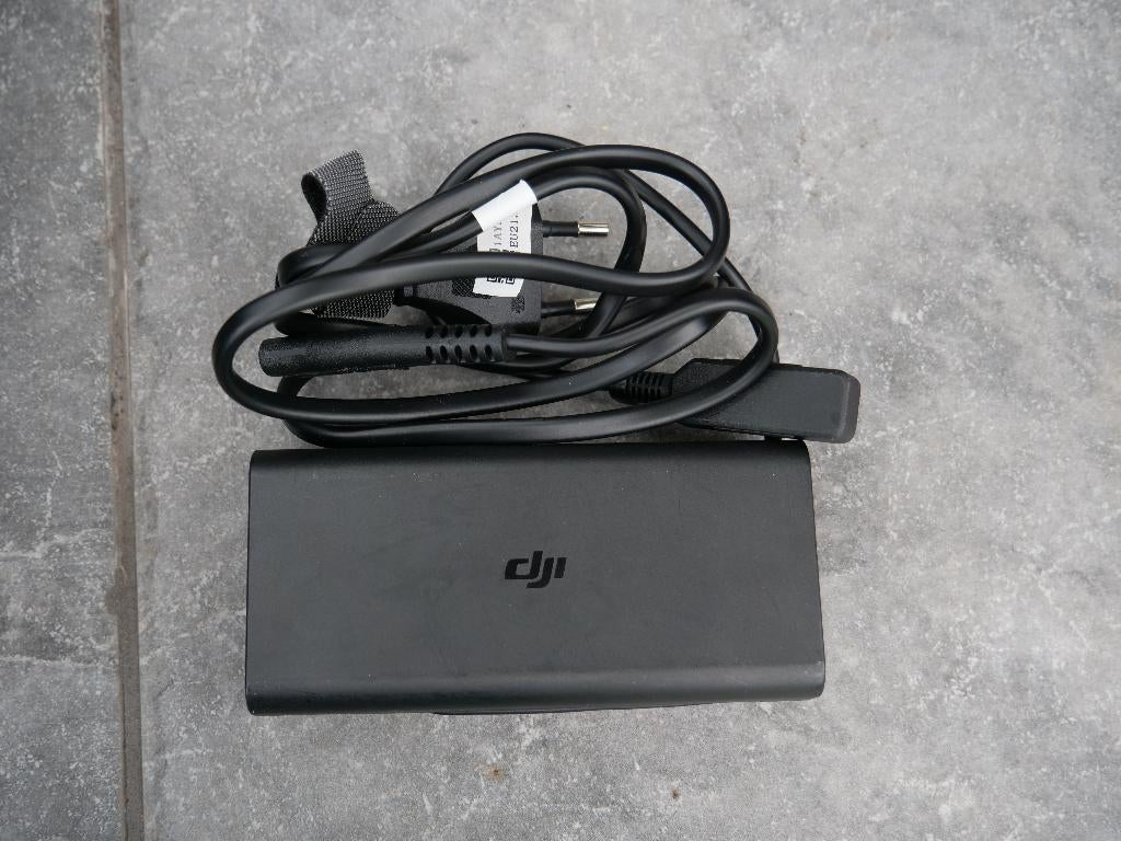 DJI Mavic 2 Lader, Ophalen of Verzenden, Zo goed als nieuw