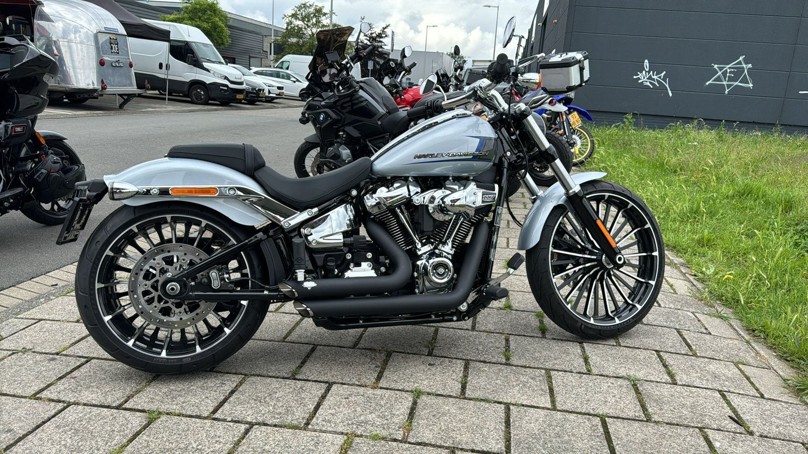 Harley Davidson Breakout 117, Motoren, Motoren | Harley-Davidson, Sportuitlaat, 2 cilinders, Nieuw, Particulier