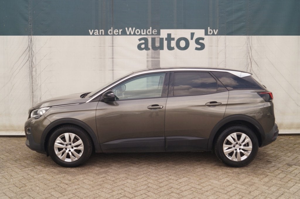 Peugeot 3008 1.5 BlueHDi 130pk Executive -NAVI-ECC-PDC-, Stof, Gebruikt, Euro 6, 4 cilinders