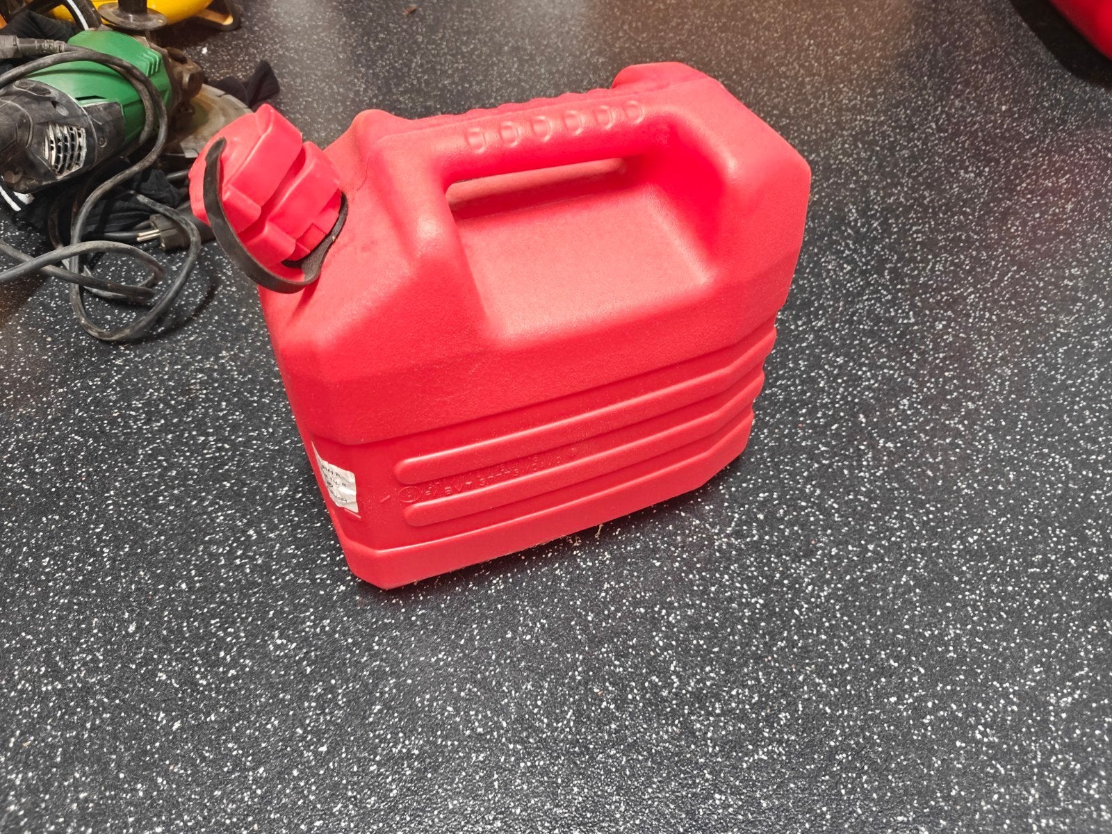 3 gebruikte jerrycans voor benzine, 10 liter, Ophalen, Gebruikt