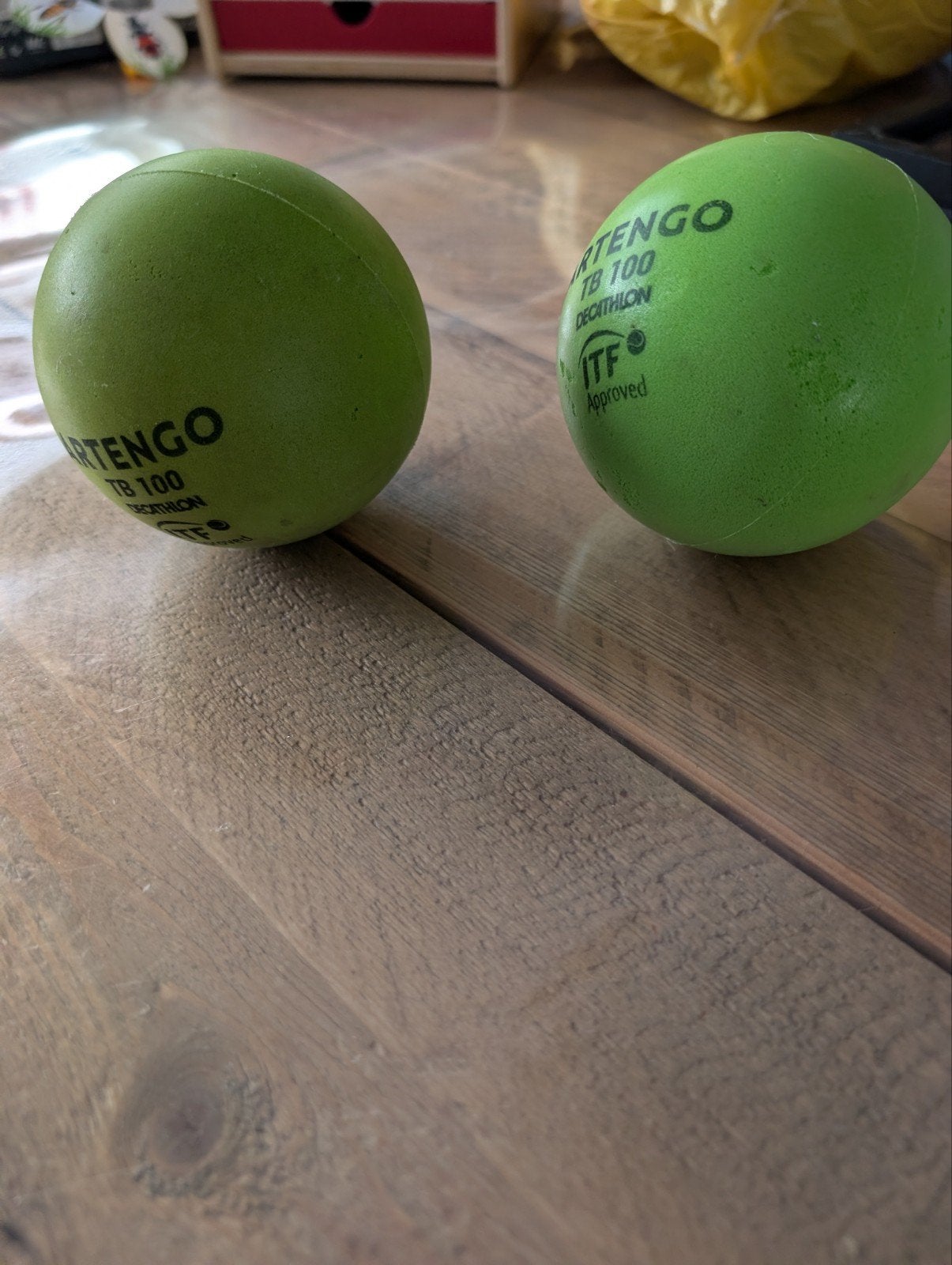 ARTENGO foam tennisbal
Foam tennisbal TB100 9 cm groen 2 stu, Ophalen, Gebruikt