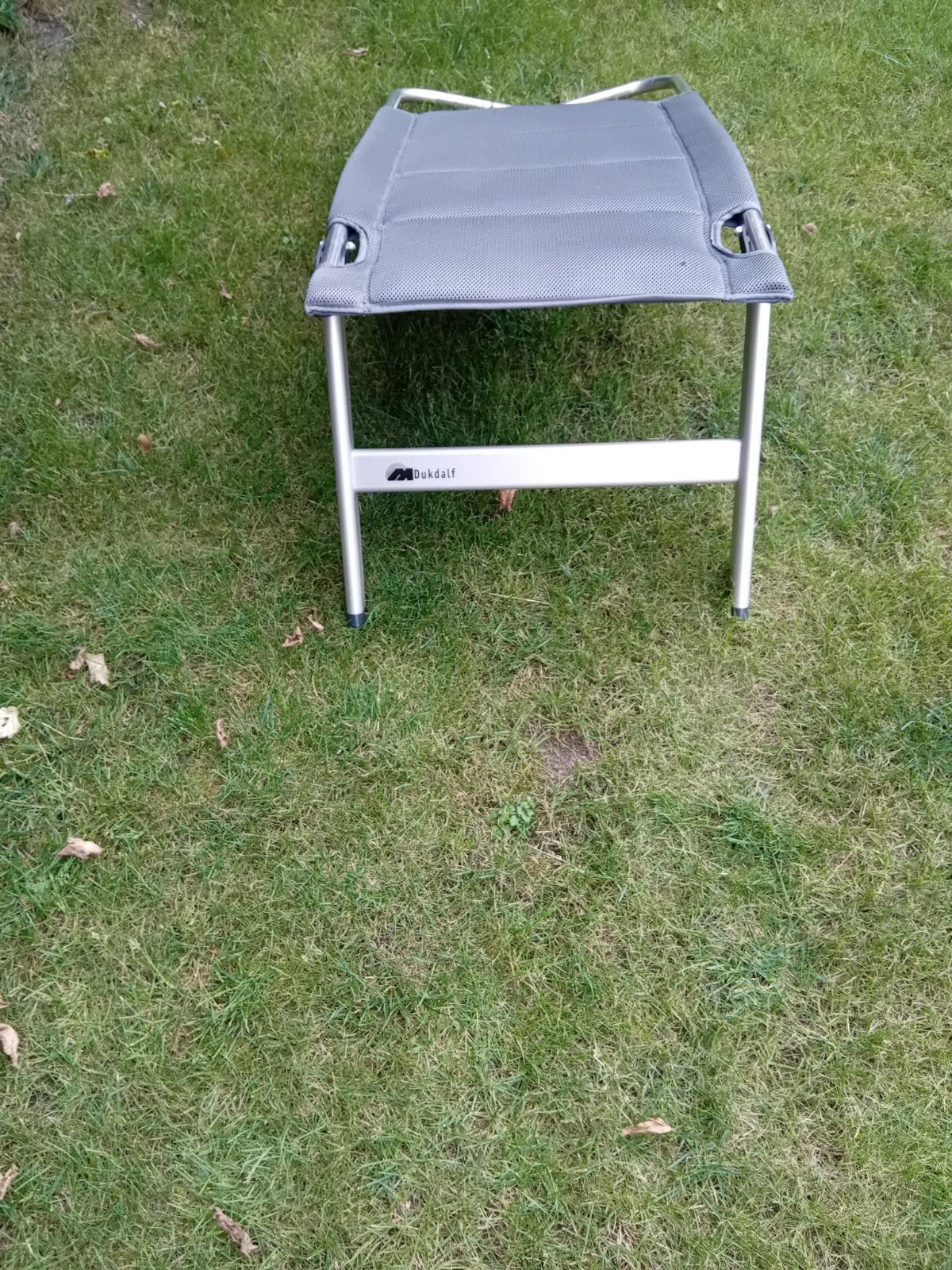 2 Dukdalf voetenbankjes, beensteunen, nieuw, grijs, Ophalen, Gebruikt, Campingmeubel-accessoire