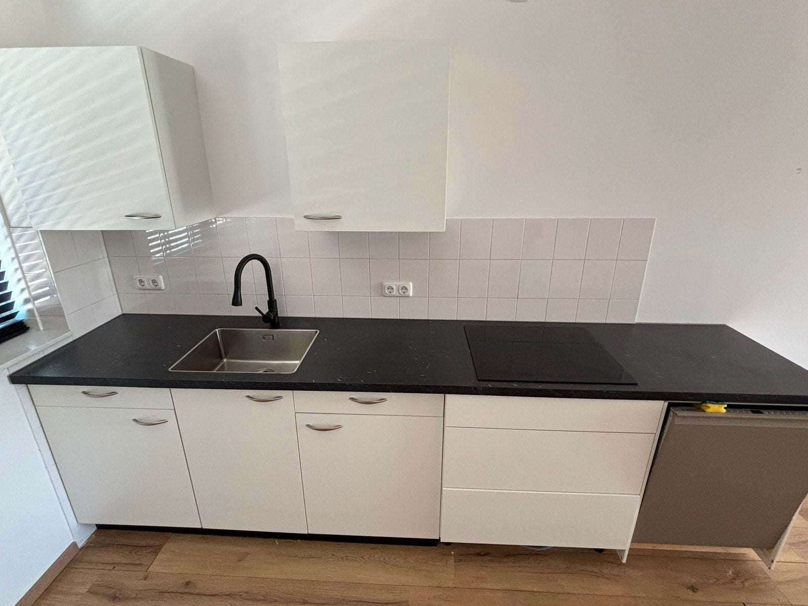 Keuken ombouw (van vaste keuken huurwoning), Ophalen, Zwart, 50 tot 100 cm, Zo goed als nieuw