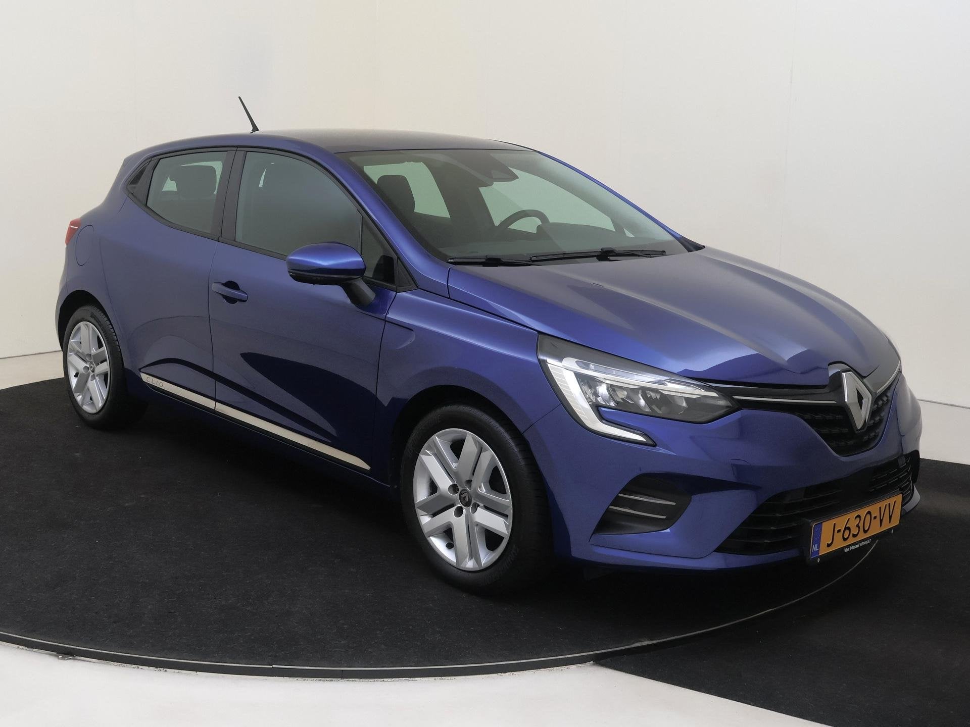 Renault Clio 1.0 TCe Zen | Navigatie | Airco | Parkeer senso, Auto's, Voorwielaandrijving, Gebruikt, Euro 6, 580 kg