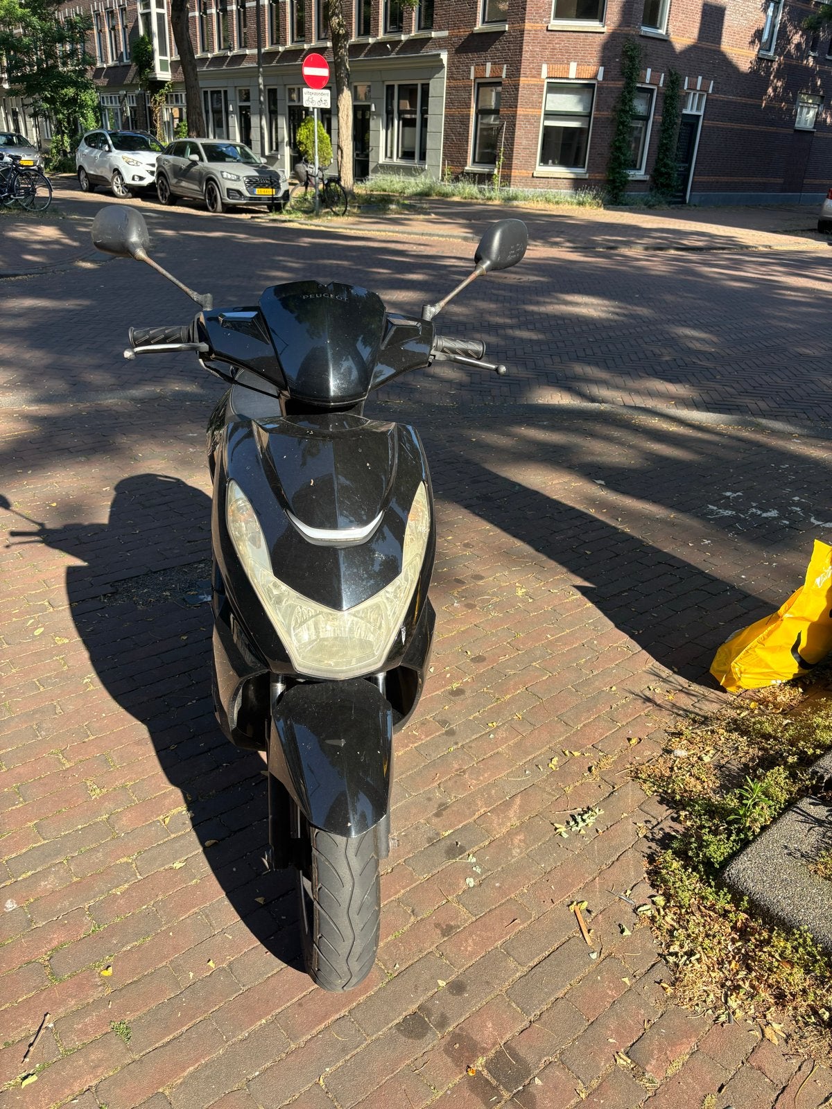 Peugeot Kisbee Scooter - 2021 - 45 km/u - Inclusief slot, Fietsen en Brommers, Scooters | Peugeot, Gebruikt, Overige modellen