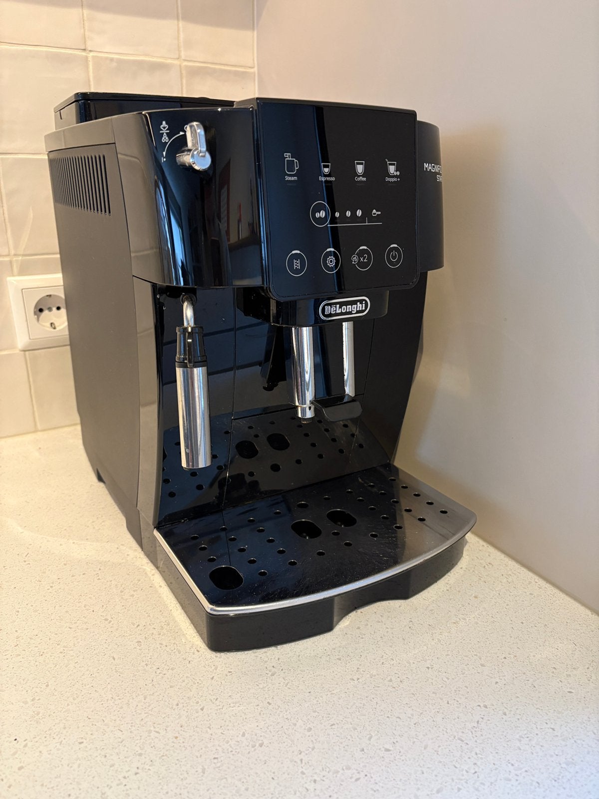 Delonghi Magnifica Start zwart, Ophalen, Koffiemachine, Koffiebonen, Zo goed als nieuw