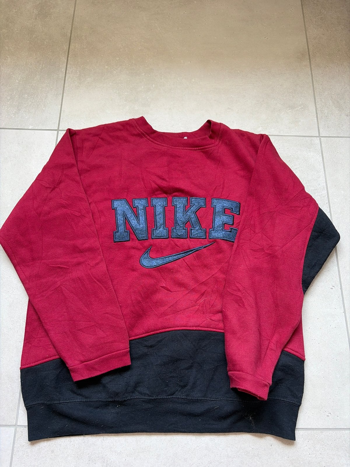 Vintage Nike sweatshirt rood/zwart - Maat M, Ophalen of Verzenden, Gedragen, Maat 48/50 (M), Rood