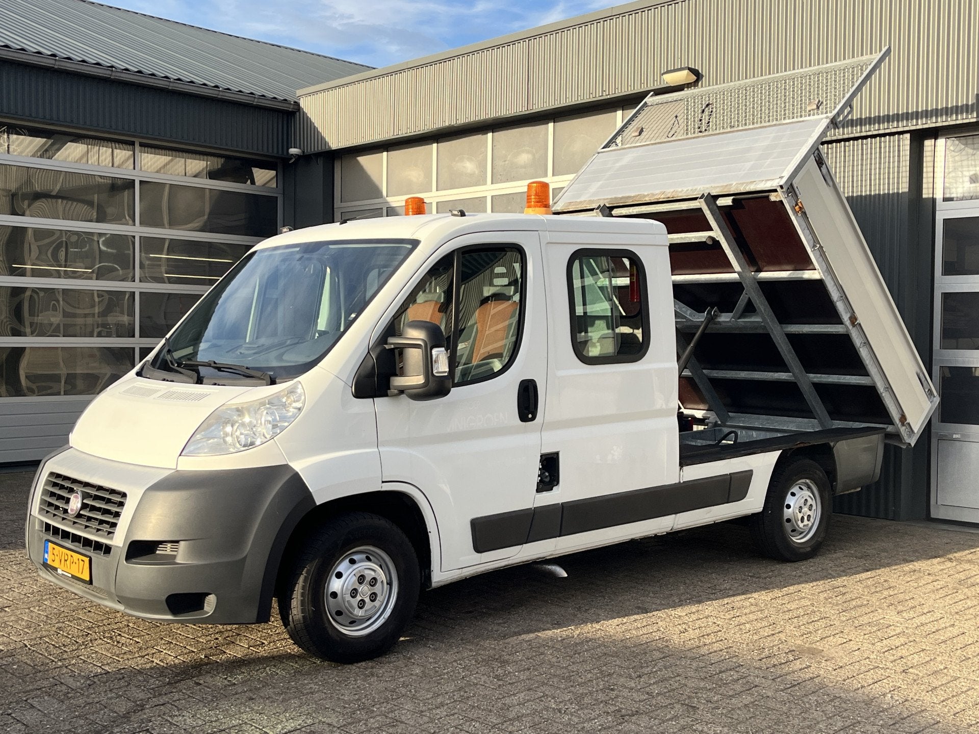 Fiat Ducato 35L 3.0 CNG Airco Trekhaak 2500kg trekgewicht Ki, Voorwielaandrijving, Euro 5, Gebruikt, Zwart