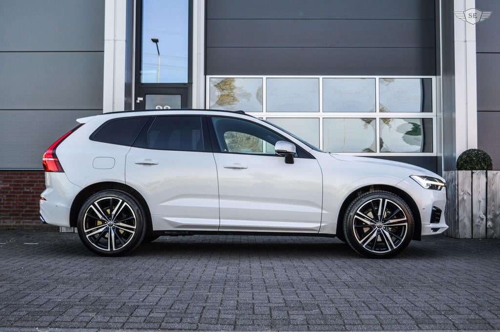 Volvo XC60 2.0 T5 R-Design|*FULL OPTIONS*|PANO|B&W|AUTOPILOT, Gebruikt, 4 cilinders, 1969 cc, Wit