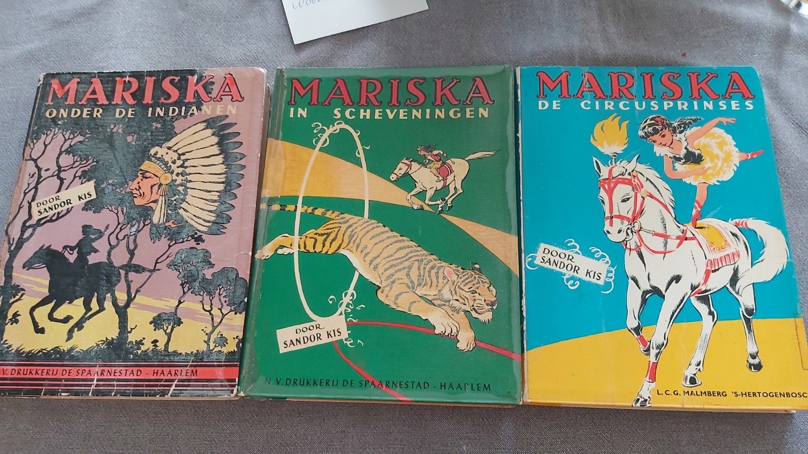 Mariska : Onder de Indianen, In Scheveningen, Circ, Boeken, Ophalen of Verzenden, Gelezen, Sandor Kis, Fictie algemeen