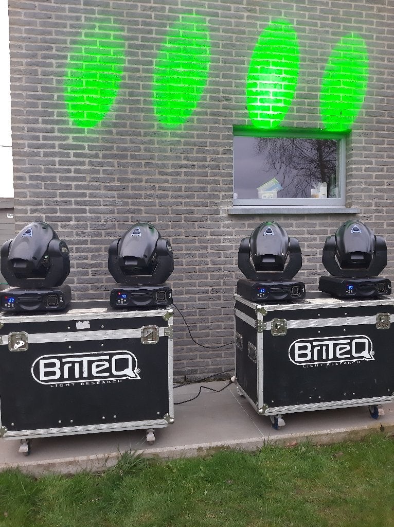Set van 4 stuks BriteQ BT-575S Movingheads, Ophalen, Zo goed als nieuw, Licht, Geluidgestuurd