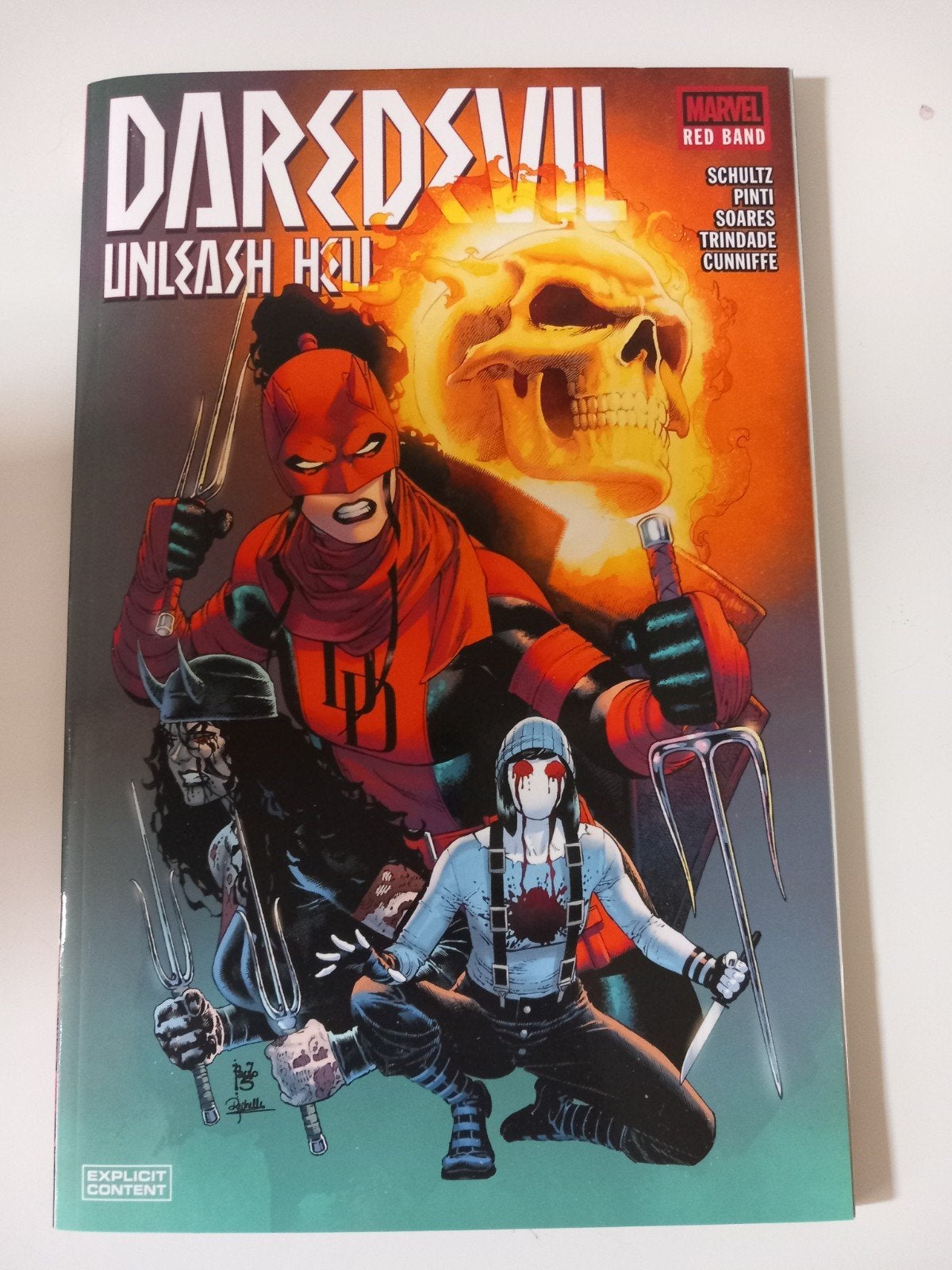 Red Band: Daredevil - Unleash Hell TPB  (Nijmegen oost), Amerika, Marvel Comics, Ophalen of Verzenden, Zo goed als nieuw