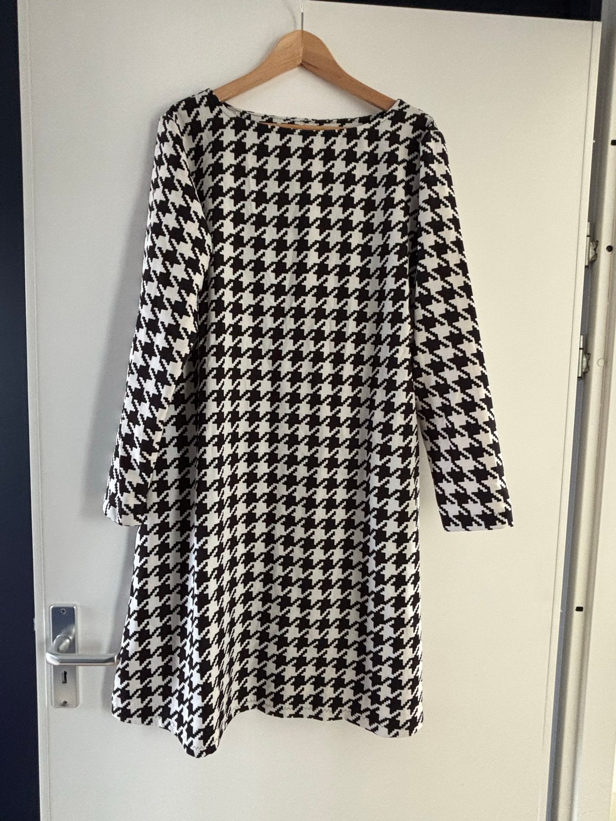 Pied-de-poule jurk - maat 46 - Knielengte, Kleding | Dames, Meerkleurig, Maat 46/48 (XL) of groter, Ophalen of Verzenden, Zo goed als nieuw
