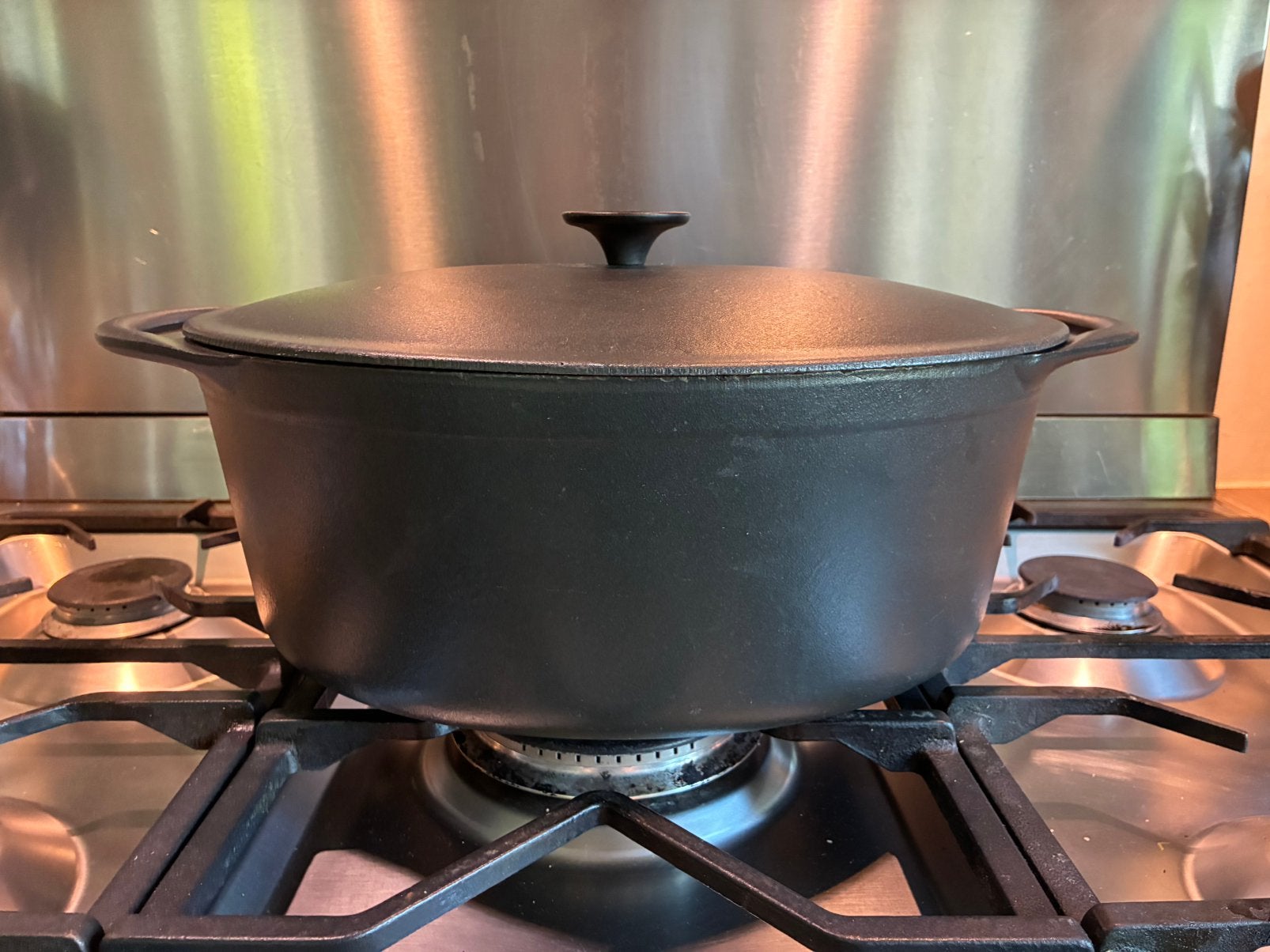 Enorme Cousances (Le Creuset) braadpan 8 kg zeer goed, Huis en Inrichting, Keuken | Potten en Pannen, Ophalen, Zo goed als nieuw