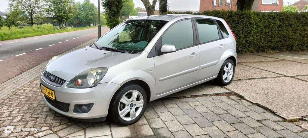 Ford Fiësta 1.6 16V 5DR AUT 2008 Airco, 1596 cc, 40 €/maand, 4 cilinders, 100 pk