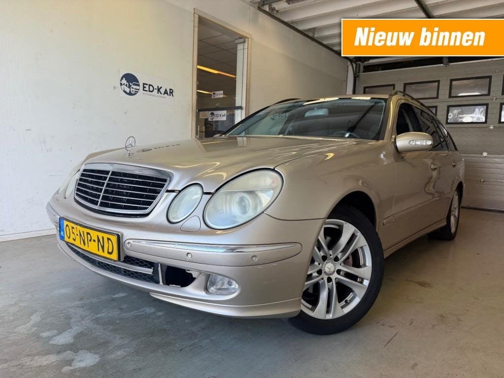 Mercedes-benz E-KLASSE 240 Avantgarde AUT XENON PDC TREKHAAK, Automaat, Gebruikt, 2100 kg, 5 stoelen