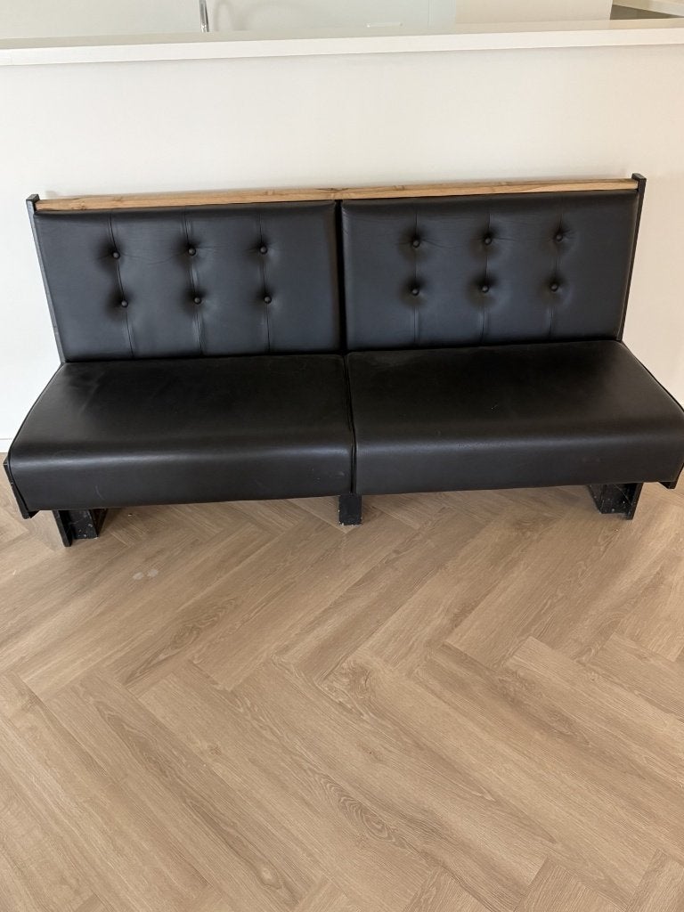 Zwart bankje, Ophalen, Gebruikt, Driepersoons, 75 tot 100 cm