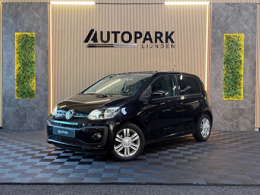 Volkswagen Up! 1.0 BMT high up! STOELVERWARMING|LEDER STOELE, Voorwielaandrijving, Gebruikt, Zwart, Handgeschakeld