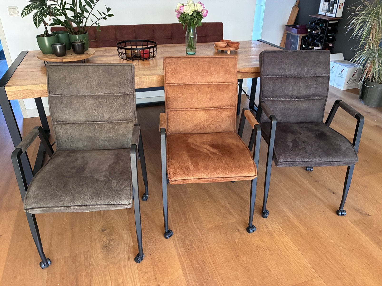 3 eerkamerstoelen op wieltjes, Huis en Inrichting, Ophalen, Overige kleuren, Drie, Zo goed als nieuw