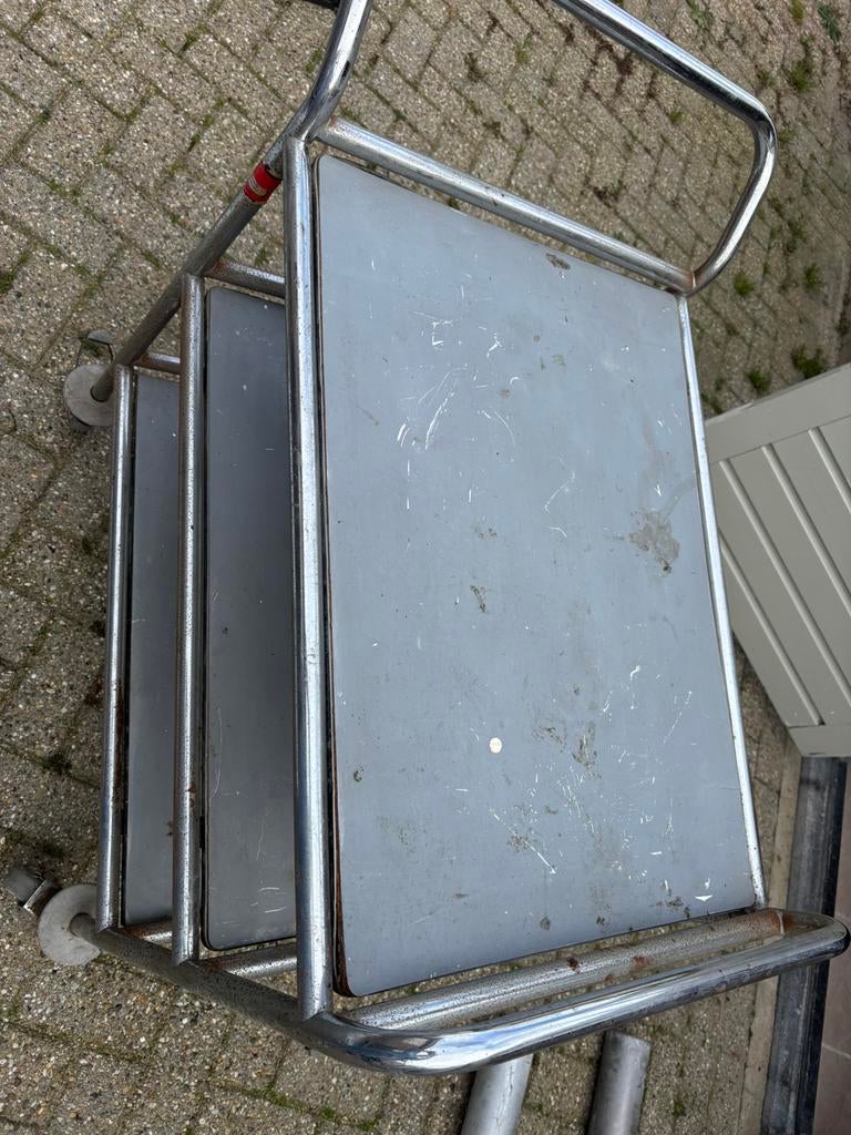 Horeca karretjes 2 in totaal, Verzenden